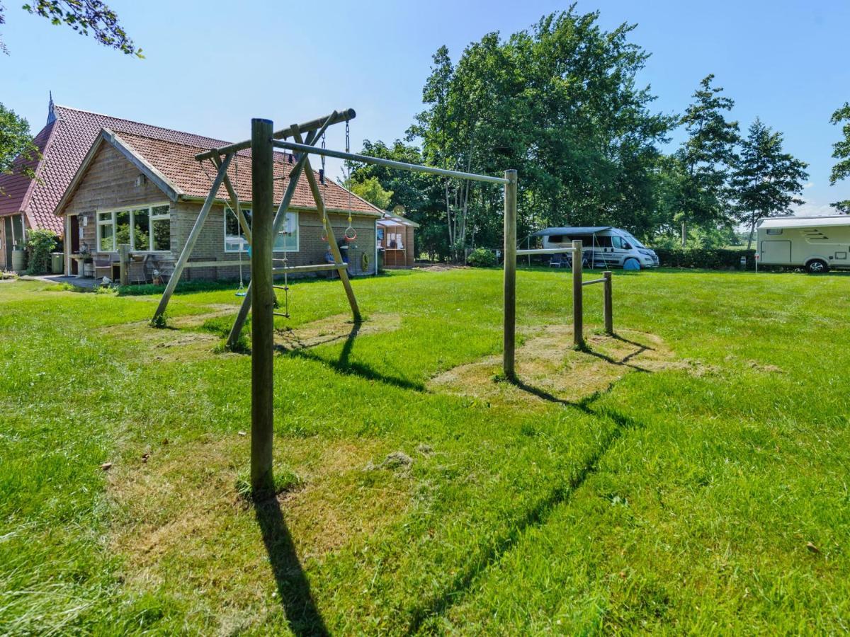 Enticing Holiday Home In Eastermar Near Burgumer Mar Lake Hoogzand Exteriér fotografie