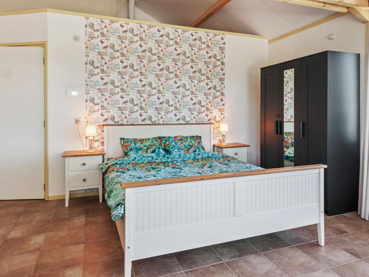 Enticing Holiday Home In Eastermar Near Burgumer Mar Lake Hoogzand Exteriér fotografie